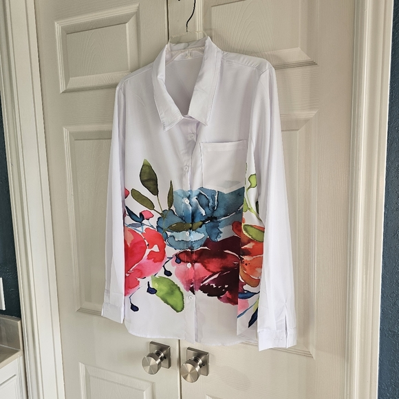 NWT Casual Ink Painting Long Sleeved Button Up Women's Top XXL - Picture 6 of 10